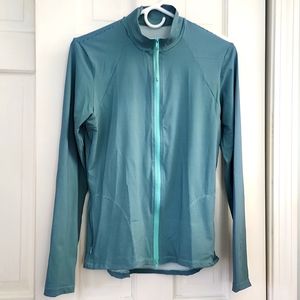 Carve designs rash guard jacket.